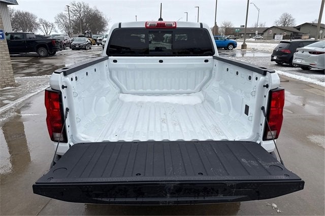 2025 Chevrolet Colorado WT/LT