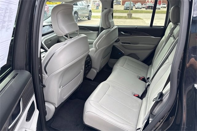 2022 Jeep Grand Cherokee Overland