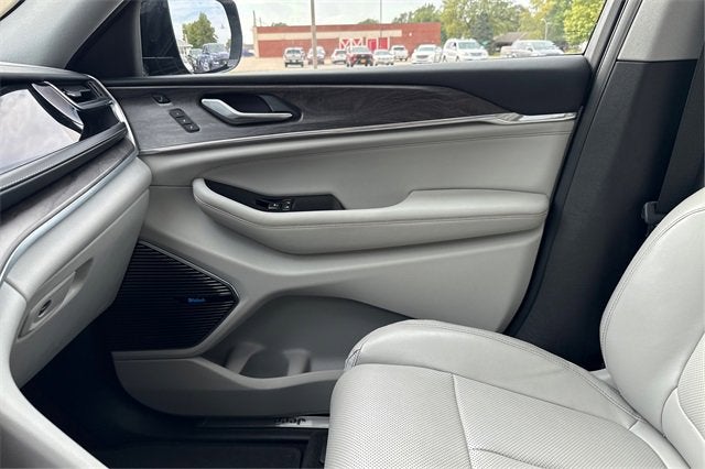 2022 Jeep Grand Cherokee Overland