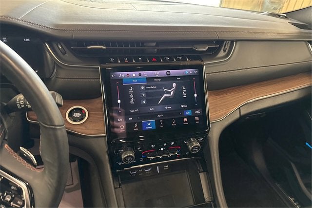 2023 Jeep Grand Cherokee L Summit