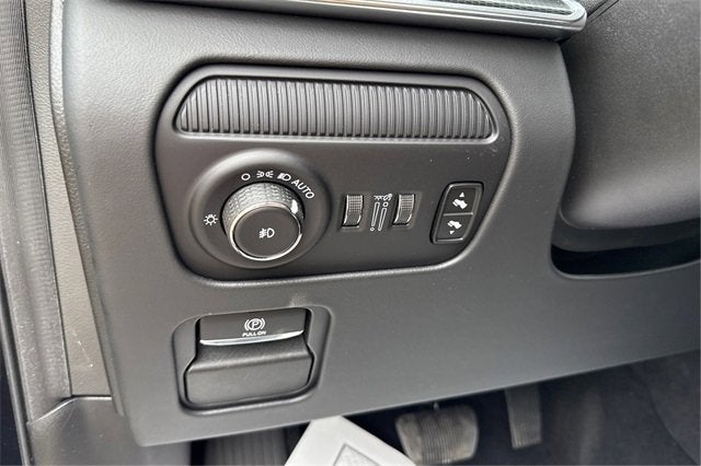 2025 Jeep Grand Wagoneer L Series III