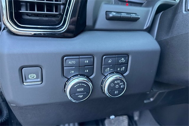 2025 GMC Sierra 2500HD AT4