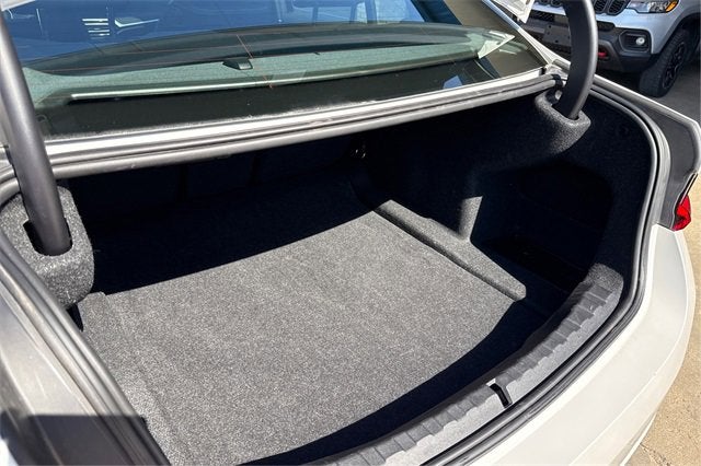 2024 BMW 3 Series 330i