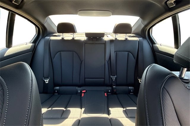 2024 BMW 3 Series 330i