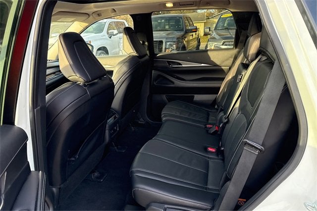 2024 INFINITI QX60 LUXE