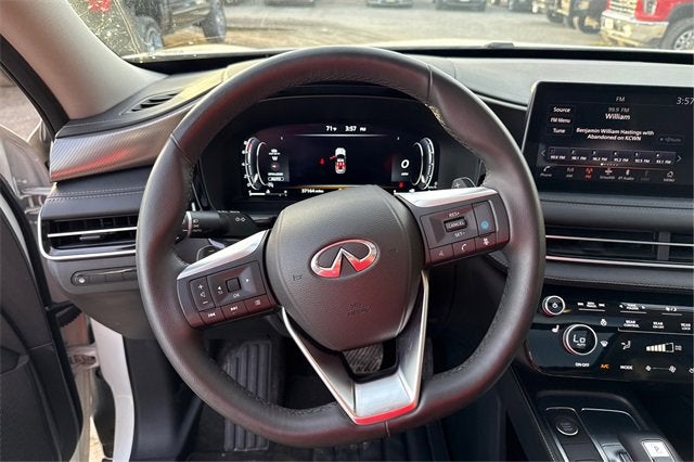 2024 INFINITI QX60 LUXE