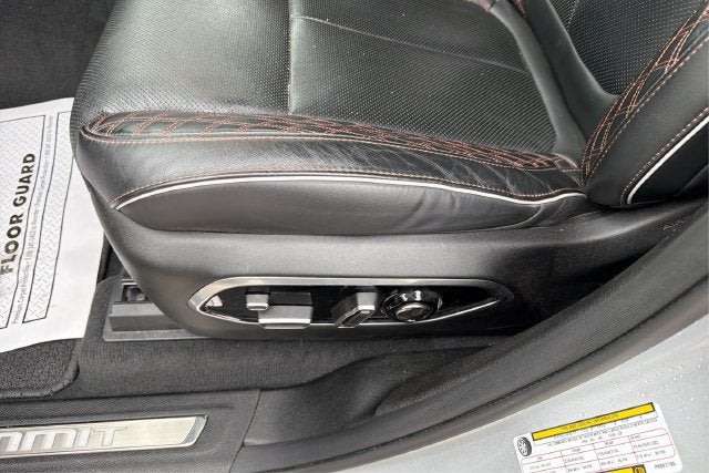2023 Jeep Grand Cherokee L Summit Reserve