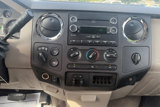 2009 Ford Super Duty F-250 SRW XL