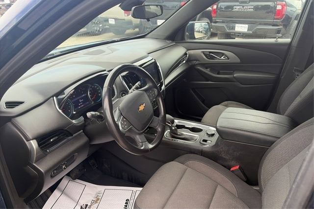 2022 Chevrolet Traverse LT Cloth