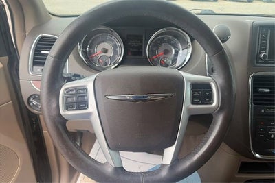 2014 Chrysler Town & Country Touring-L
