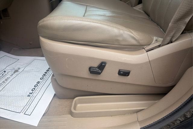 2014 Chrysler Town & Country Touring-L