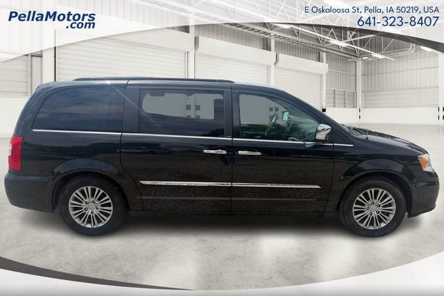 2014 Chrysler Town & Country Touring-L