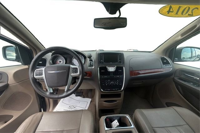 2014 Chrysler Town & Country Touring-L