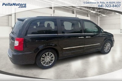 2014 Chrysler Town & Country Touring-L
