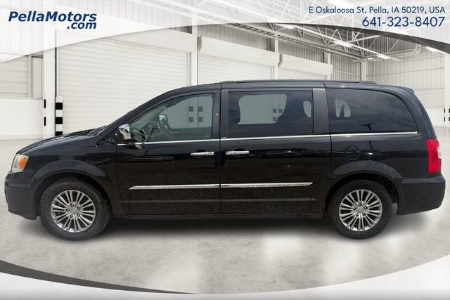 2014 Chrysler Town & Country Touring-L