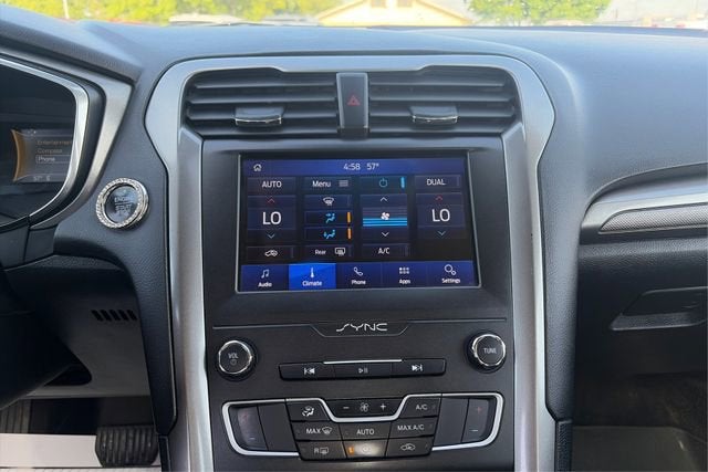 2020 Ford Fusion SE
