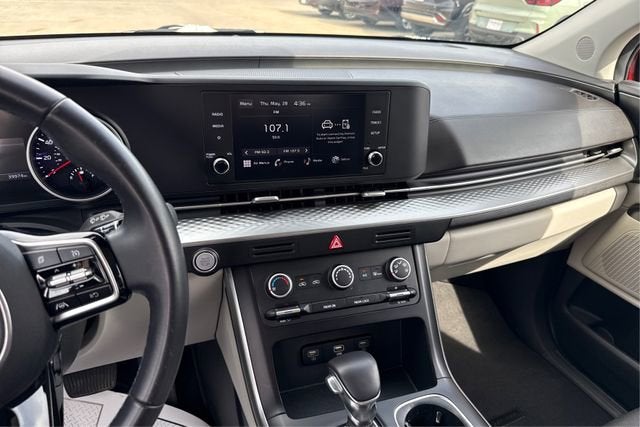2023 Kia Carnival LX